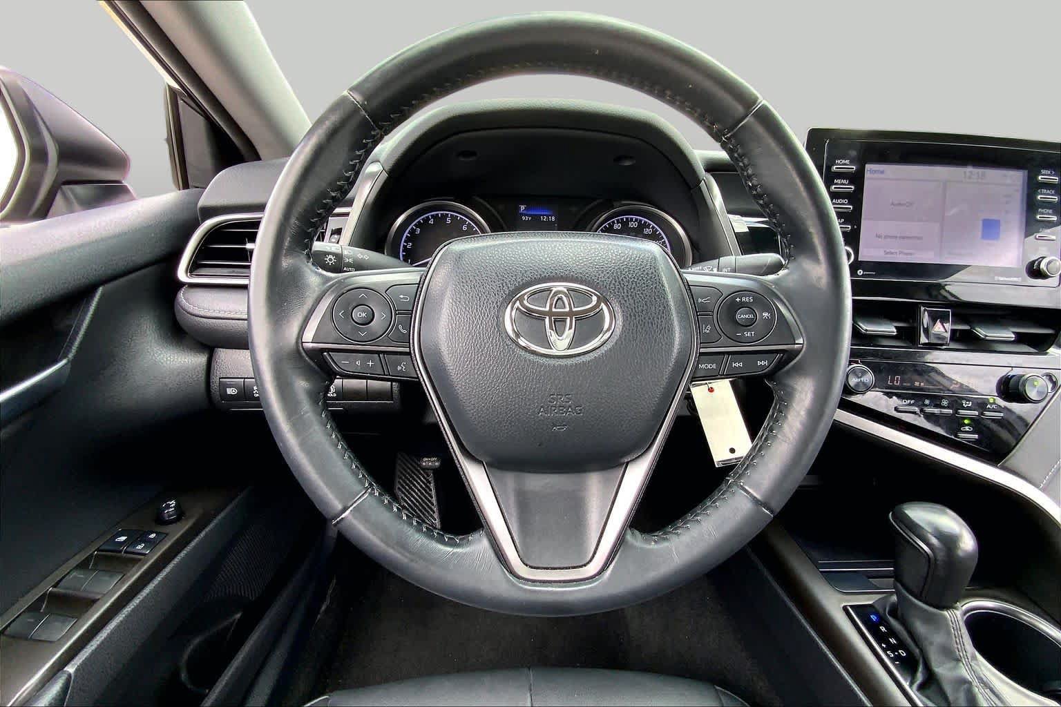 Used 2022 Toyota Camry SE FWD image 6
