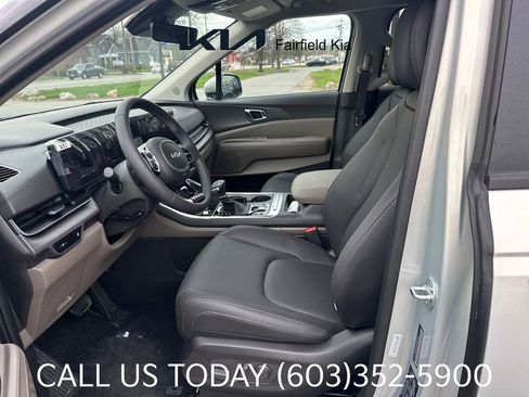 New 2026 Kia Carnival EX FWD image 9