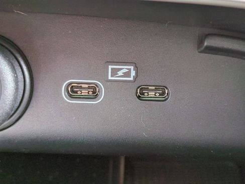 New 2026 Volvo XC40 B5 Plus w/ Protection Package Premier AWD/4WD image 19