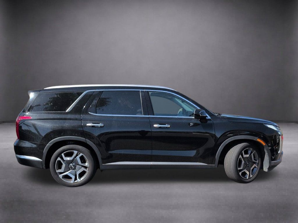 Certified 2023 Hyundai Palisade Limited w/ Cargo Package FWD image 10