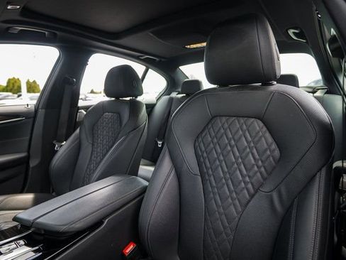 Used 2023 BMW 540i xDrive w/ Premium Package image 6