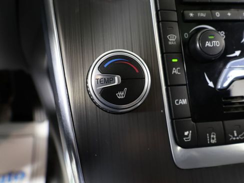 Used 2016 Volvo V60 T5 Cross Country Platinum image 39