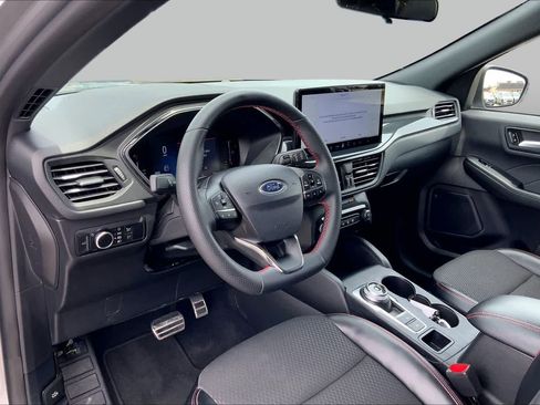 Certified 2024 Ford Escape ST-Line w/ Tech Pack #1 FWD image 17