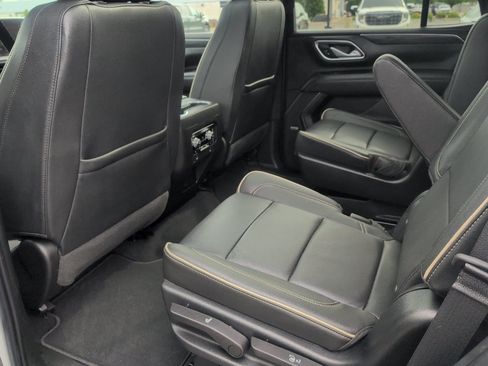 Used 2022 GMC Yukon SLT w/ SLT Premium Package AWD/4WD image 18