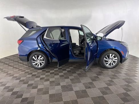 Used 2023 Chevrolet Equinox LT AWD/4WD image 13