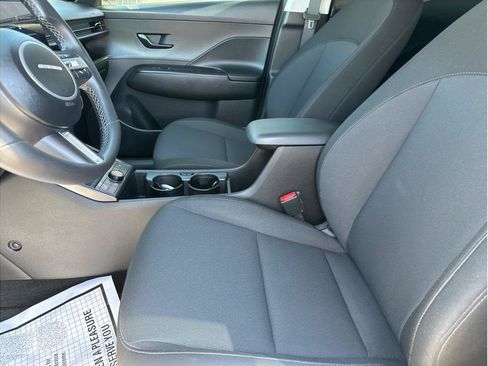 Used 2025 Hyundai Kona SEL FWD image 14