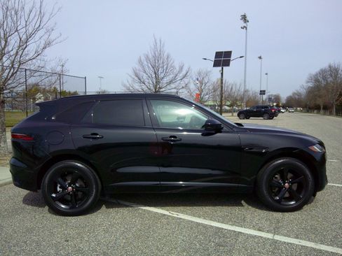 Used 2023 Jaguar F-PACE S image 15