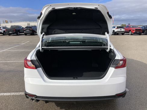 Used 2026 Toyota Camry SE w/ Convenience Package image 21