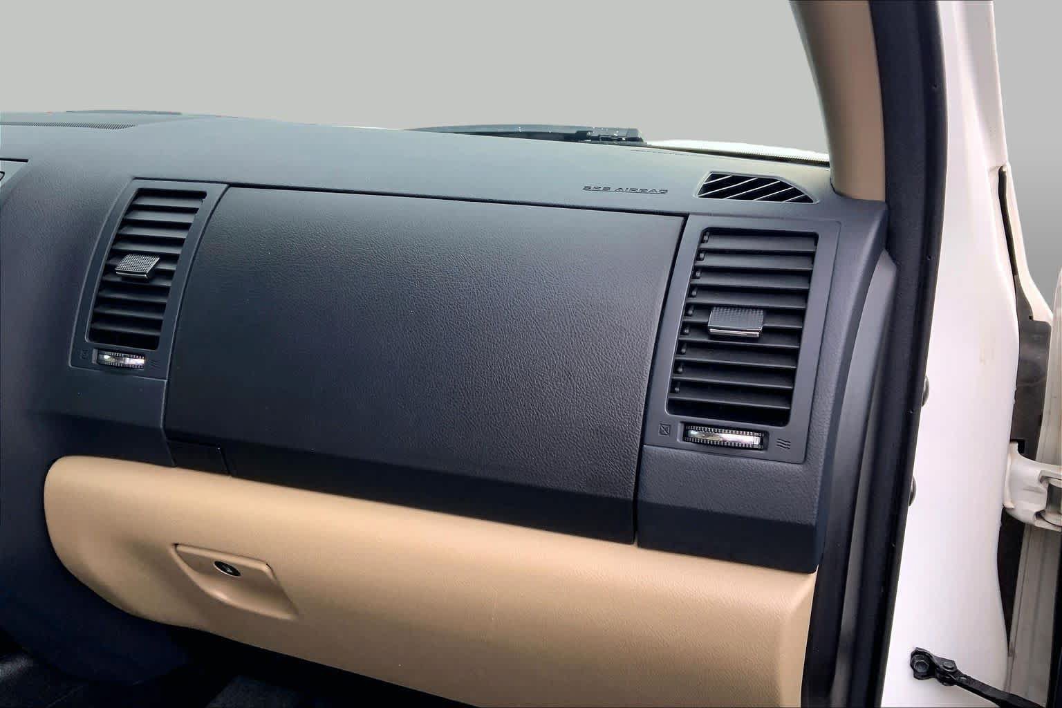 Used 2018 Toyota Sequoia Platinum AWD/4WD image 19