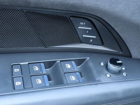 Used 2022 Audi e-tron GT Prestige w/ Prestige Package image 21