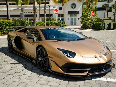 Used 2020 Lamborghini Aventador SVJ image 37