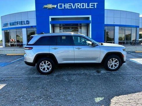 Used 2022 Jeep Grand Cherokee Limited AWD/4WD image 1