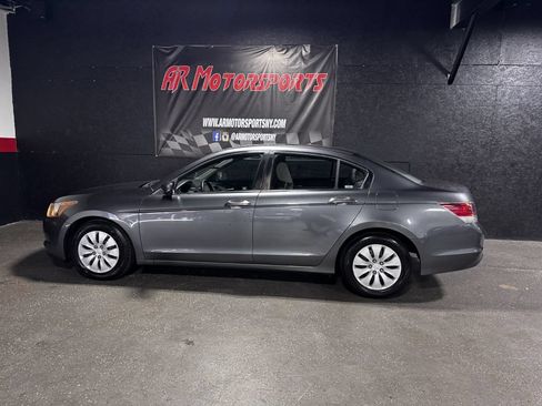 Used 2010 Honda Accord LX image 2