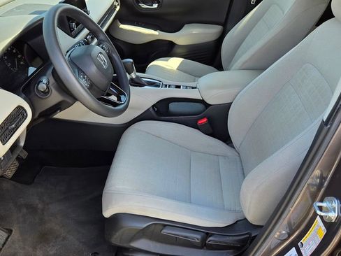 Used 2023 Honda HR-V LX image 13