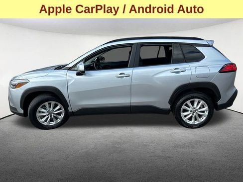 Used 2023 Toyota Corolla Cross LE image 6