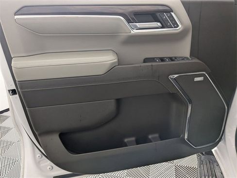 Used 2023 GMC Sierra 1500 SLT w/ SLT Premium Package image 10