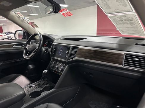 Used 2021 Volkswagen Atlas SE FWD image 33