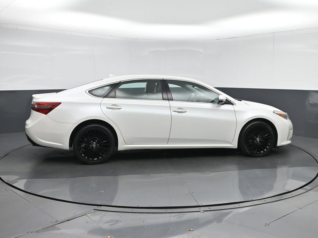 Used 2016 Toyota Avalon Limited w/ Toyota Safety Sense Package FWD image 8