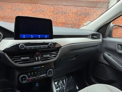 Used 2022 Ford Escape SE w/ Convenience Package image 17