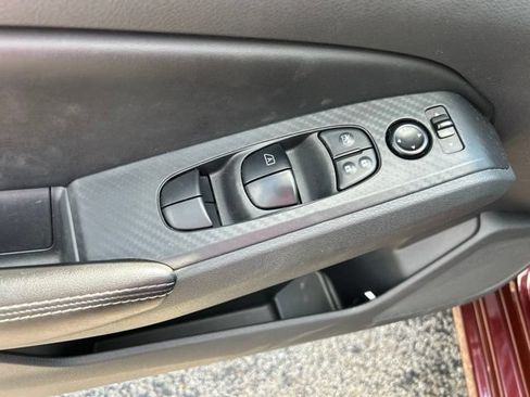 Used 2025 Nissan Altima 2.5 SV FWD image 13