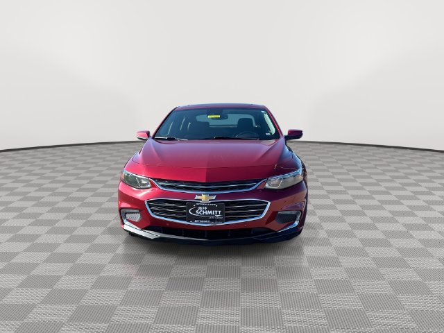 Used 2018 Chevrolet Malibu LT w/ Leather Package FWD image 4
