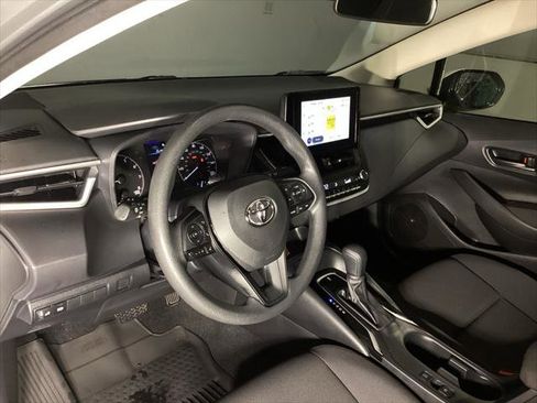 Certified 2025 Toyota Corolla LE image 9