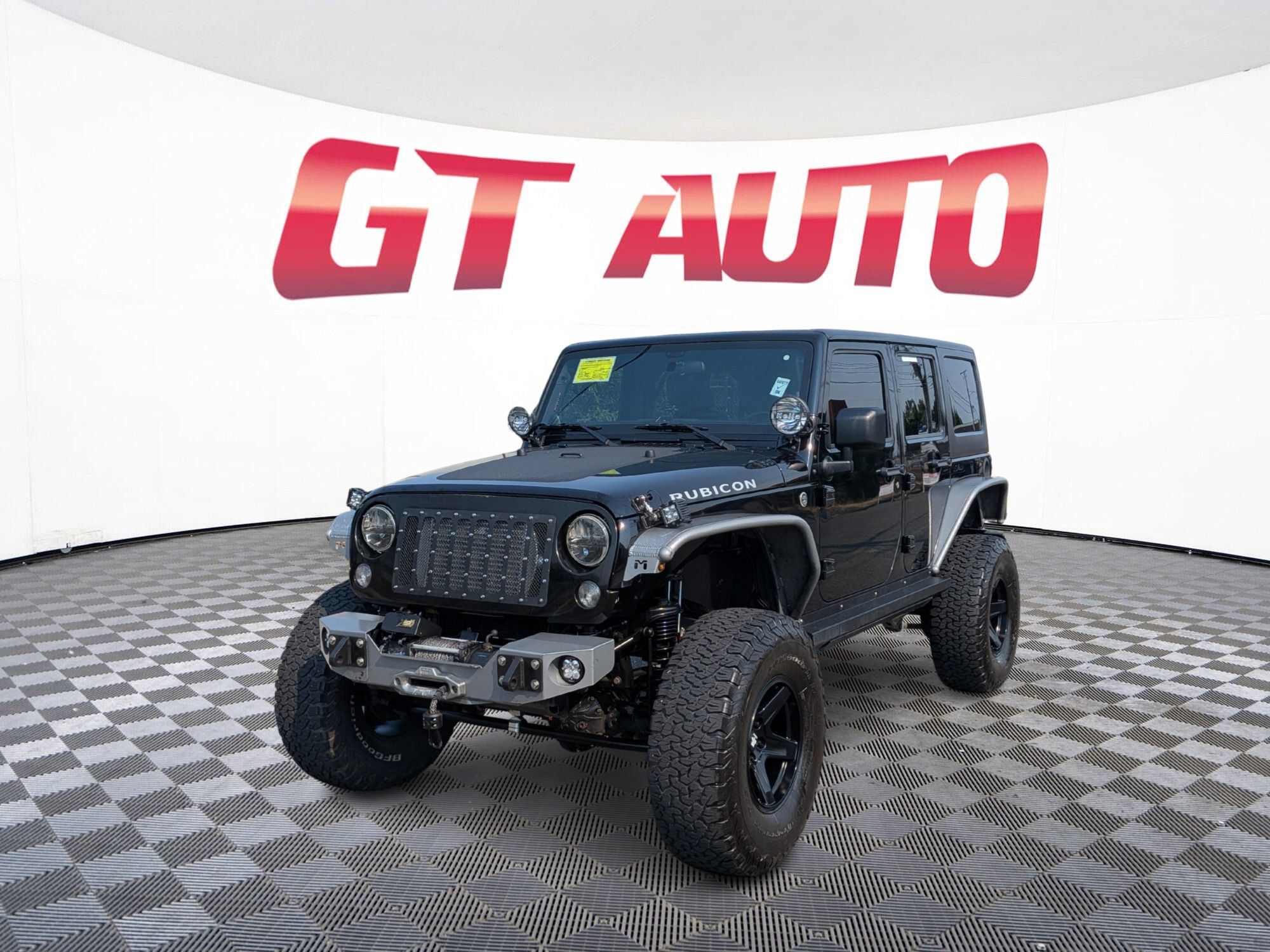 Used 2013 Jeep Wrangler Unlimited Rubicon w/ Connectivity Group AWD/4WD image 2