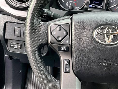 Certified 2021 Toyota Tacoma TRD Off-Road image 21