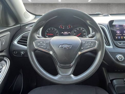 Used 2021 Chevrolet Malibu LS FWD image 21
