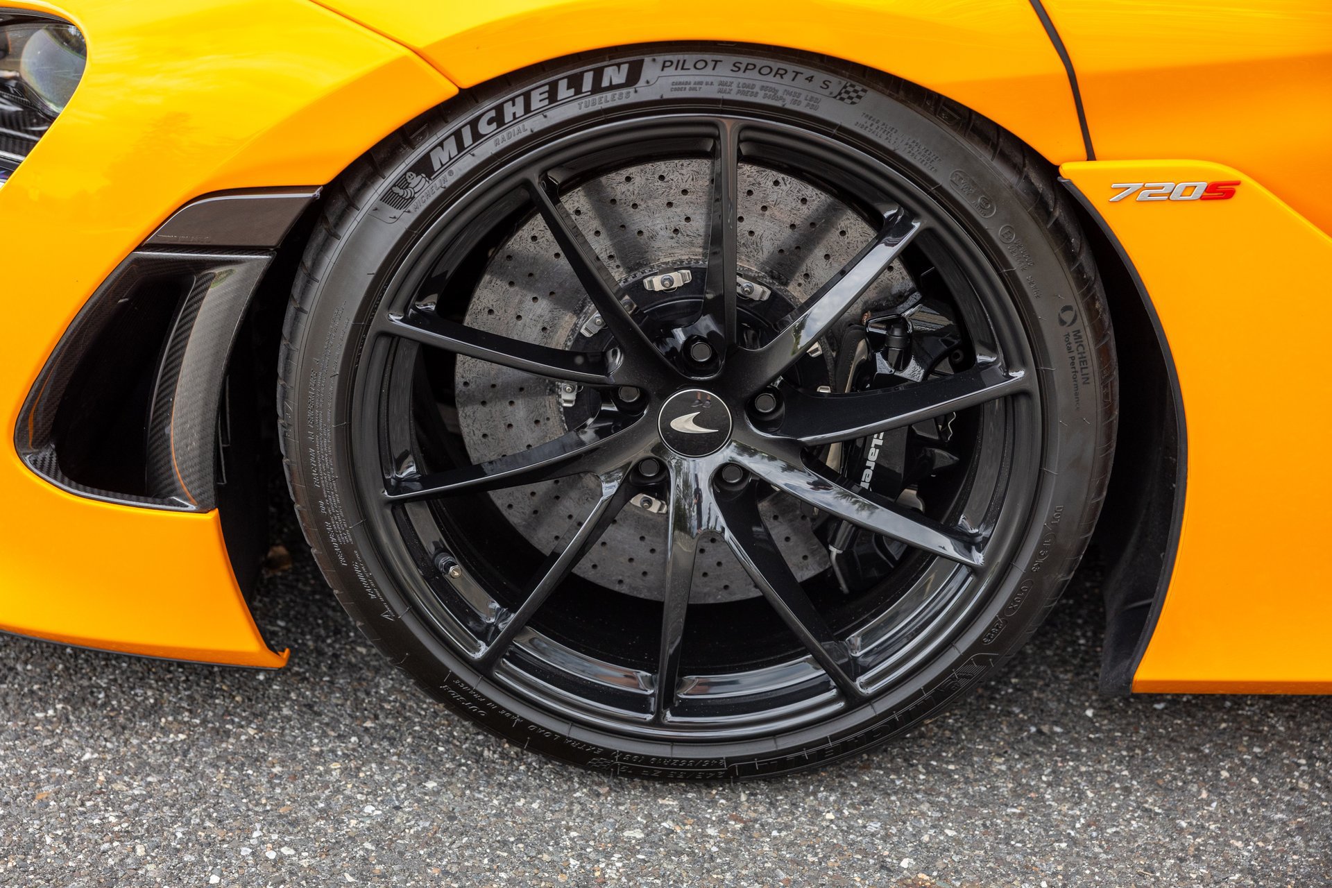 Used 2019 McLaren 720S RWD image 36
