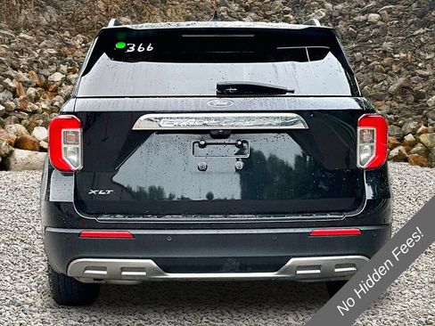 Used 2023 Ford Explorer XLT w/ Equipment Group 202A RWD image 4