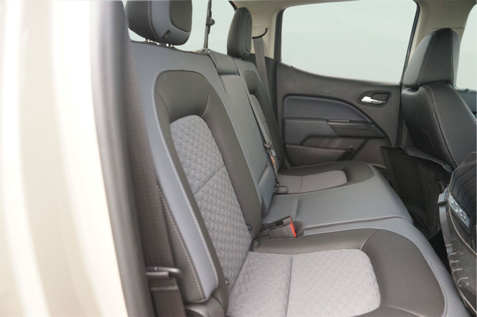 Used 2022 Chevrolet Colorado Z71 RWD image 16