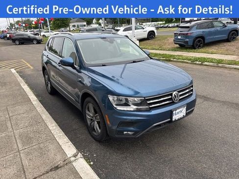 Used 2020 Volkswagen Tiguan SEL w/ 3rd Row Seat Package AWD/4WD image 3
