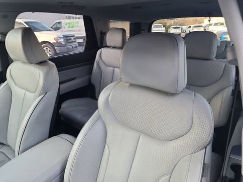 Used 2023 Hyundai Palisade SEL image 15