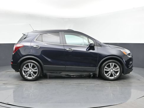 Used 2021 Buick Encore Preferred FWD image 8