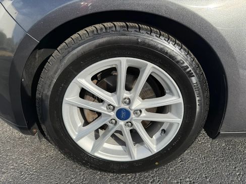 Used 2018 Ford Focus SE FWD image 22