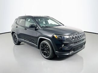 Used 2022 Jeep Compass Altitude video 1