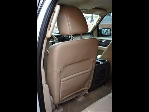 Used 2013 Ford Expedition EL XLT image 21