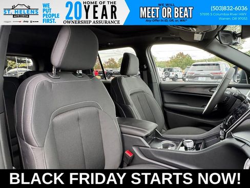 New 2025 Jeep Grand Cherokee Laredo X w/ Luxury Tech Group I image 33