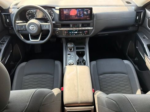Used 2026 Nissan Pathfinder S AWD/4WD image 18