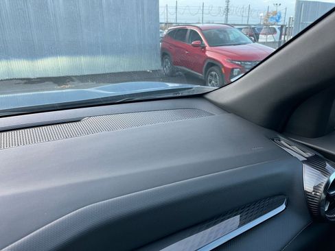 Used 2025 Chevrolet Equinox LT image 34