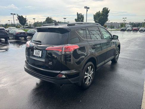 Certified 2017 Toyota RAV4 LE w/ All Weather Liner Package AWD/4WD image 5