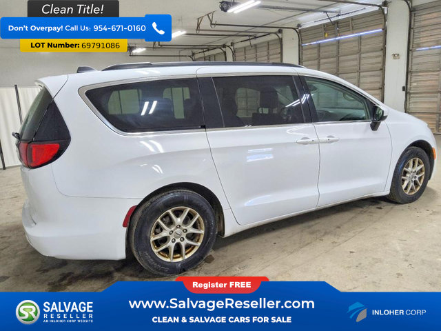 Used 2021 Chrysler Voyager Lxi FWD image 4