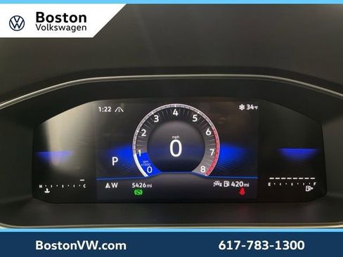 Used 2025 Volkswagen Jetta SE w/ Black Wheel Package image 14