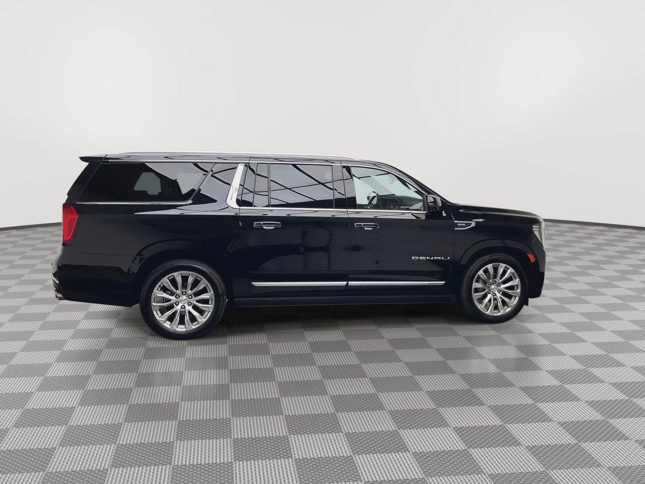 Certified 2024 GMC Yukon XL Denali w/ Advanced Technology Package AWD/4WD image 44
