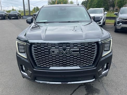 Used 2023 GMC Yukon XL Denali Ultimate AWD/4WD image 7