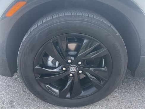 Used 2024 Buick Encore GX Sport Touring image 10