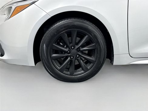 Used 2024 Toyota Corolla SE FWD image 27
