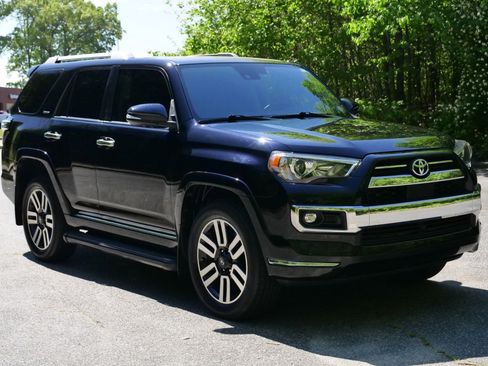 Used 2023 Toyota 4Runner Limited AWD/4WD image 4