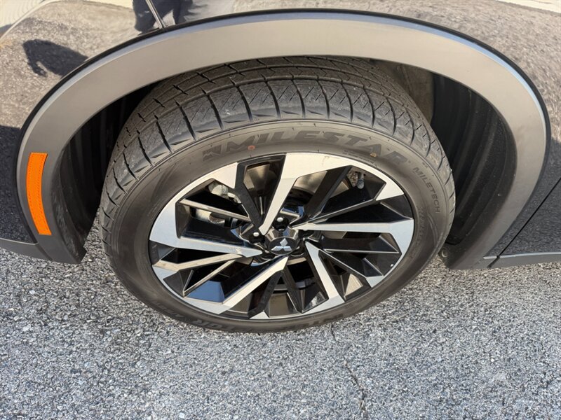 Used 2024 Mitsubishi Outlander SE AWD/4WD image 14